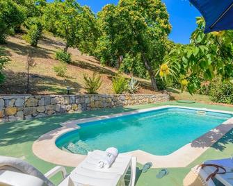 Casa Rural Molino de la Máquina Cartajima by Ruralidays - Cartajima - Piscina