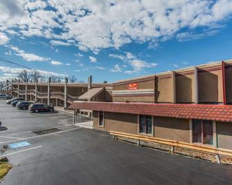 Econo Lodge - Hermitage - Gebäude