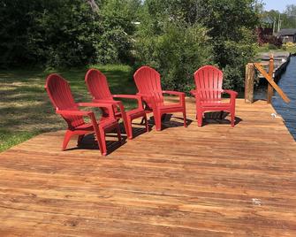 New! Rivers Edge Cabin - وترلو (نيويورك) - شرفة مرصوفة