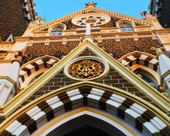 Fabhotel Sion Residency - Mumbai