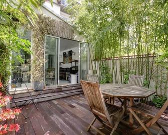 Maison de Ville à L'anglaise à Suresnes à Louer Pendant les Vacances Scolaires - Suresnes - Patio