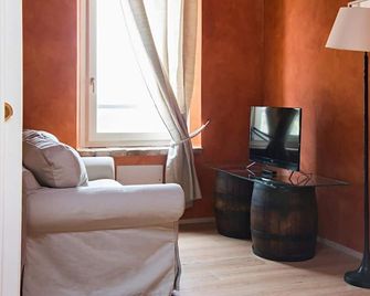 Agriturismo Lecolombare - Nogarole Rocca - Wohnzimmer