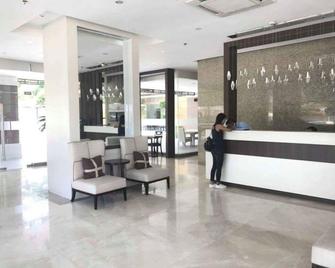 Home Solutions In Padgett Place - Cebu City - Rezeption