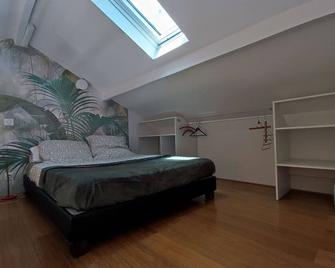 Self-contained studio in regional nature park. - Saint-Vallier-de-Thiey - Habitación