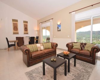 Private Pool Villa, 8 Guests - Santa Cristina d'Aro - Sala de estar