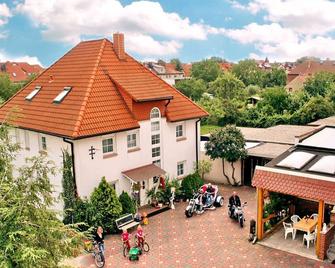 Rooms - Pension Henze - Hoyerswerda - Gebäude