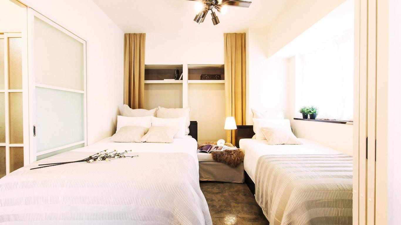 City Hotel Namba Suites
