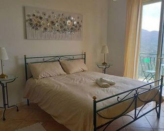 Dolce-Vista, Spacious 3 Bed Apartment with Panoramic Views - 이스넬로 - 침실