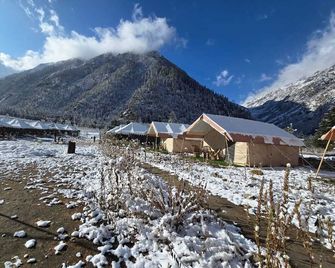 Ibex camp - Sangla - Building