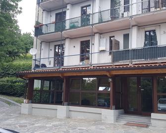 Villa Eugenia Turin Whole Apartment Wifi - Turin - Byggnad