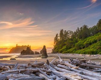 Ocean Star Inn Grand Opening - Sequim - Outdoor view