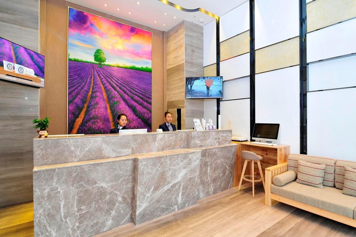 Lavande Hotels Guiyang North Railway Station - Guiyang - Reception