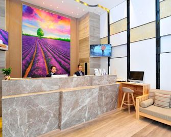 Lavande Hotels Guiyang North Railway Station - Guiyang - Accueil