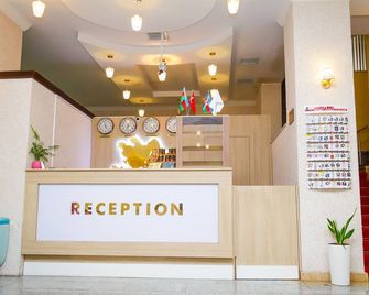 Anatolia Hotel Baku - Baku - Front desk