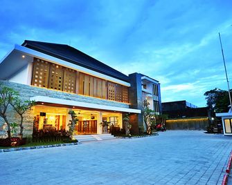 Kautaman Hotel - Mataram - Building