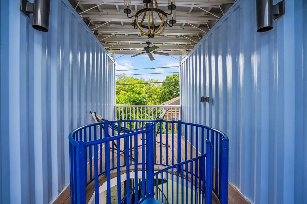 East Downtown Mico-luxe Container living pod #8 - יוסטון - מרפסת