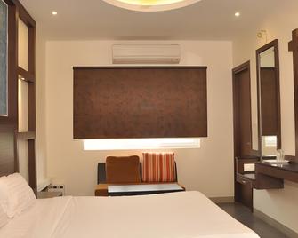 Hotel Tamizh Park - Pondicherry - Κρεβατοκάμαρα