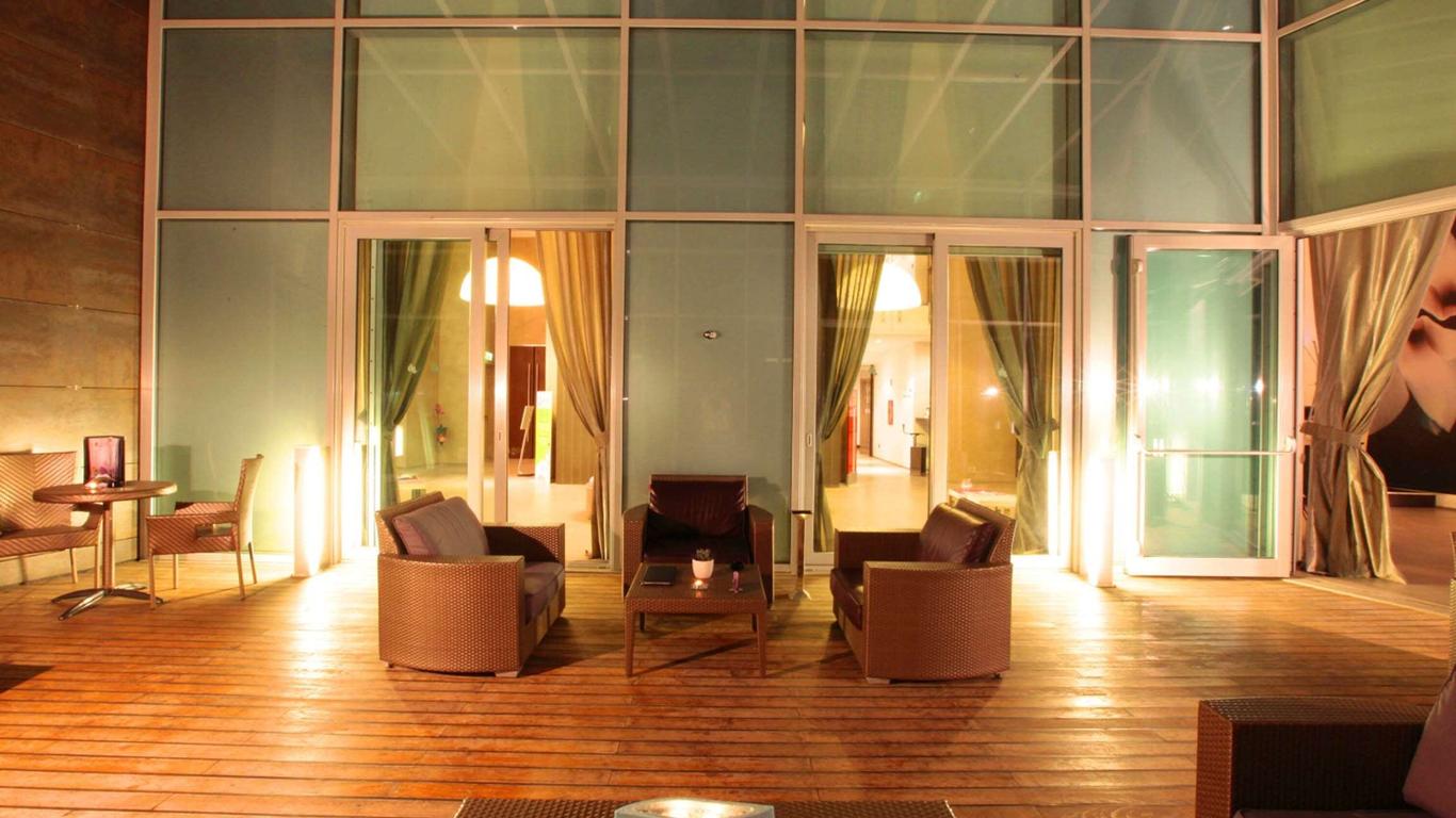 For You Hotel