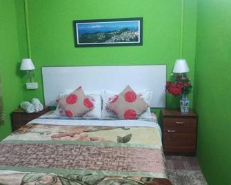 Beverly Hills Home Stay Darjeeling - Darjiling - Schlafzimmer