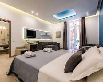 Toledo 16 Luxury Suites - Napoli