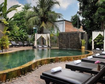 Central Indochine D'angkor Hotel - Siem Reap - Pool