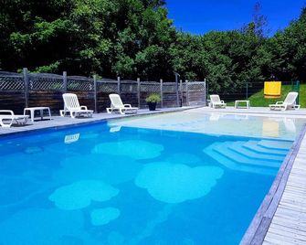 Le Ranch des Lacs - Augne - Басейн