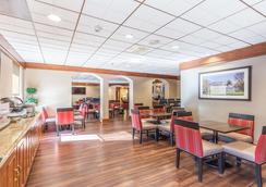 Comfort Inn Shady Grove Gaithersburg Rockville 6 429