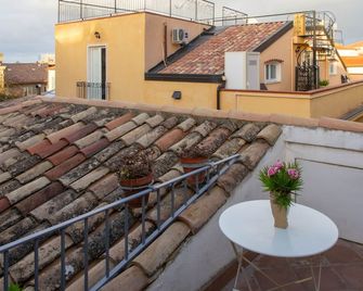 Donnaciccina Accomodation - Tropea - Parveke