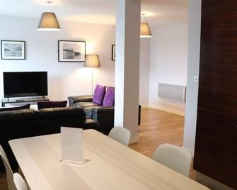 Quayside By Urban Space - Cardiff - Comedor