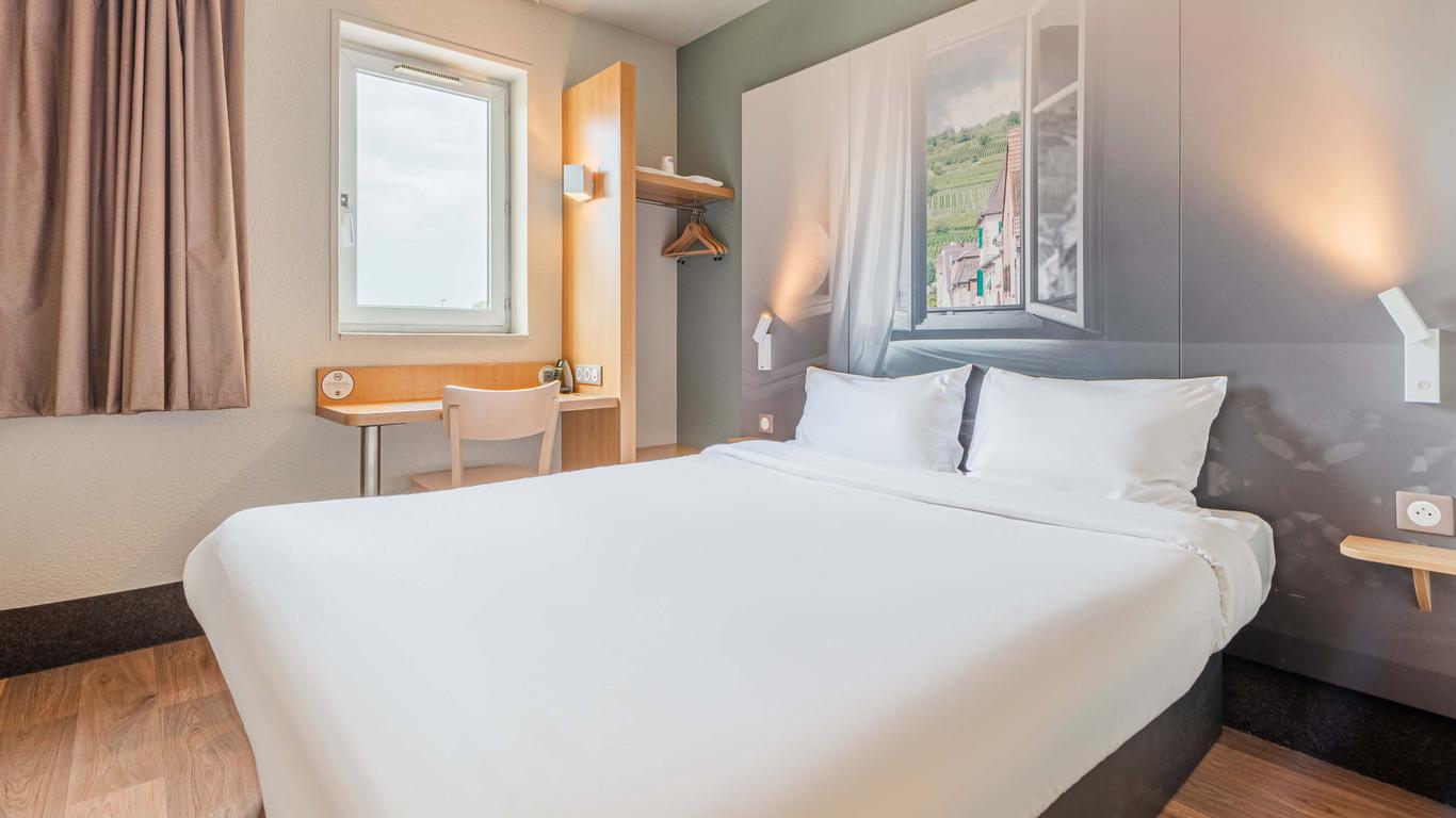 فندق بي آند بي - مولوز إيل نابليون