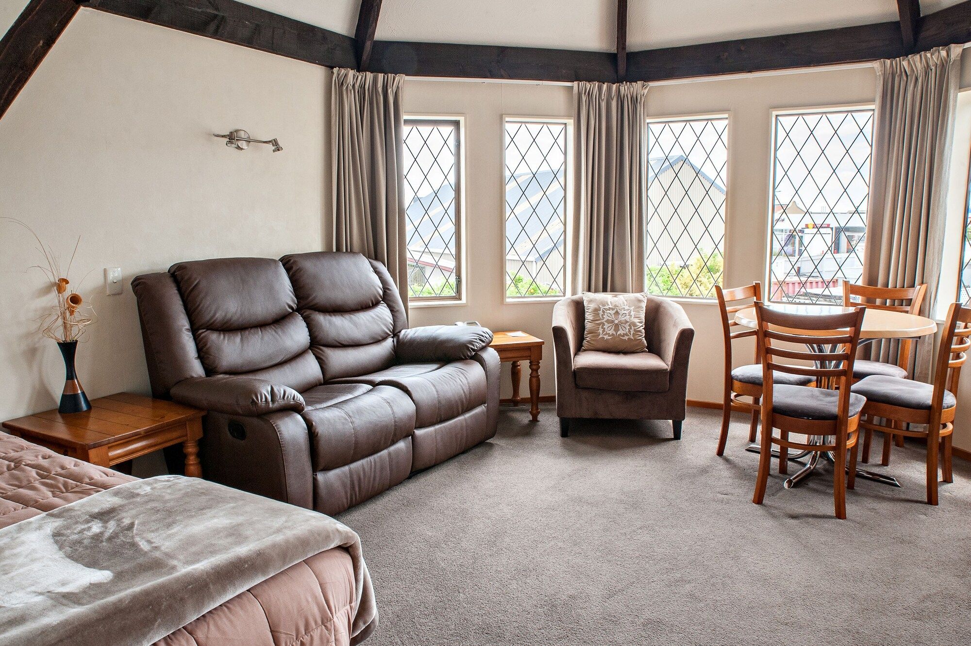 Castles Motel & Driftwood Motel - נלסון - סלון