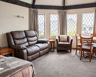 Castles Motel & Driftwood Motel - Nelson (Nova Zelândia) - Sala de estar