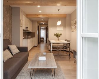 Nova Compostela Apartments - Santiago de Compostela - Wohnzimmer