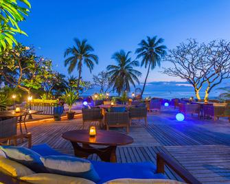 Centara Grand Beach Resort & Villas Hua Hin - הוא הין - פטיו