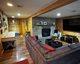 Mark Island Oasis On Lake Winnipesaukee - Boat Required - Gilford - Soggiorno