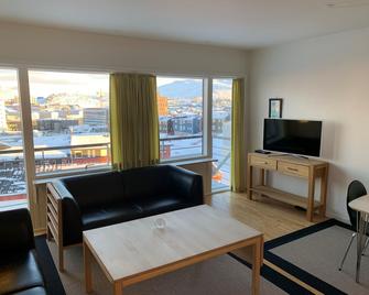 Nuuk Hotel Apartments By Hhe - Nuuk - Living room