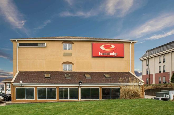 Econo Lodge 36 5 5 Kent Hotel Deals Reviews Kayak