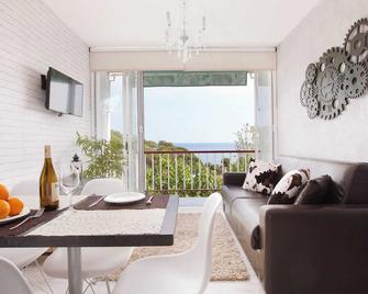 Apartment Beach Front Sant Pol - Sant Pol de Mar - Phòng khách
