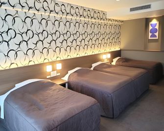 Maple Arima - Kô-bê - Phòng ngủ