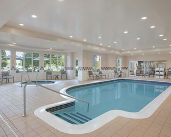 Hilton Garden Inn Springfield, MA - Springfield - Piscina