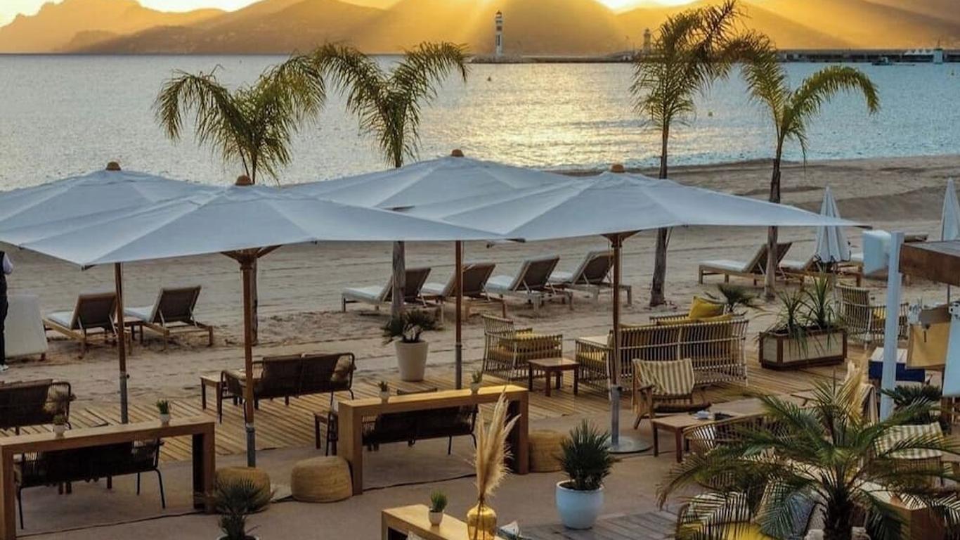 Five Seas by Inwood Hotels