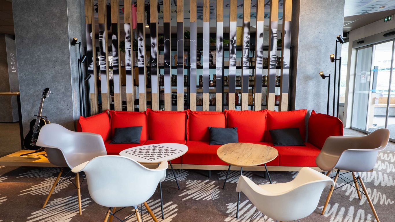 第戎火車站宜必思酒店