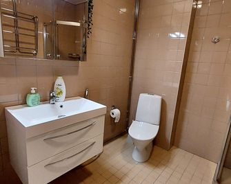 Spacious studio by the sea 41 m2 - Helsinki - Bagno