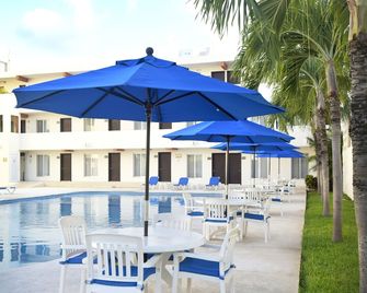 Hotel Bonampak - Cancún - Patio