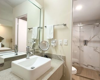 Best Western Plus Monterrey Colon - Monterrey - Badkamer