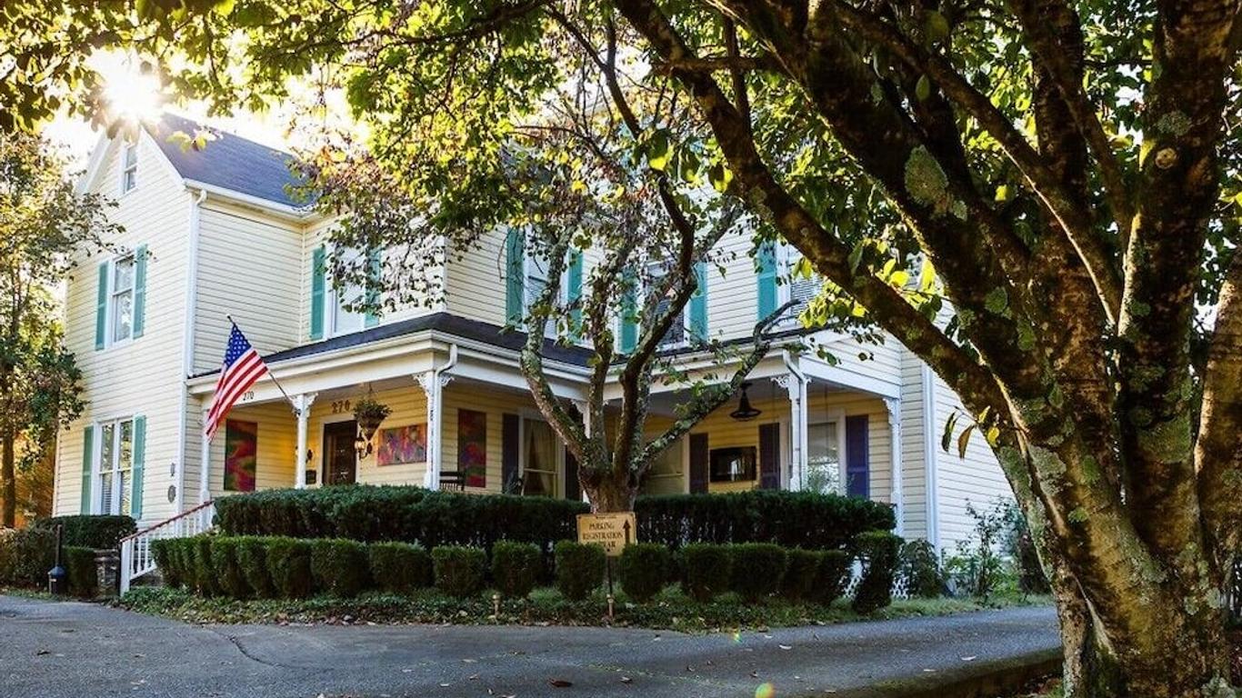 Montgomery Inn Bnb