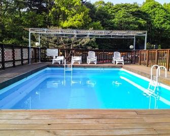 Ganghwado Jangbogoo Hanok Pension - Ganghwa-gun - Pool