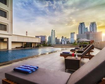 رويال كونينغان - جاكرتا - حوض السباحة