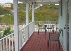 Tranquil Sunrise Cottage Is Right Next To The Fyre Festival Site. - George Town - Balcone