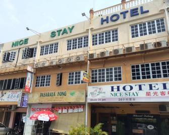 OYO 1190 Nice Stay Hotel - Raub - Building